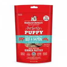 Load image into Gallery viewer, Stella &amp; Chewy&#39;s Perfectly Puppy Freeze Dried Raw Beef and Salmon Dinner Patties Grain Free Dog Food