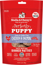 Load image into Gallery viewer, Stella &amp; Chewy&#39;s Perfectly Puppy Freeze Dried Raw Chicken and Salmon Dinner Patties Grain Free Dog Food